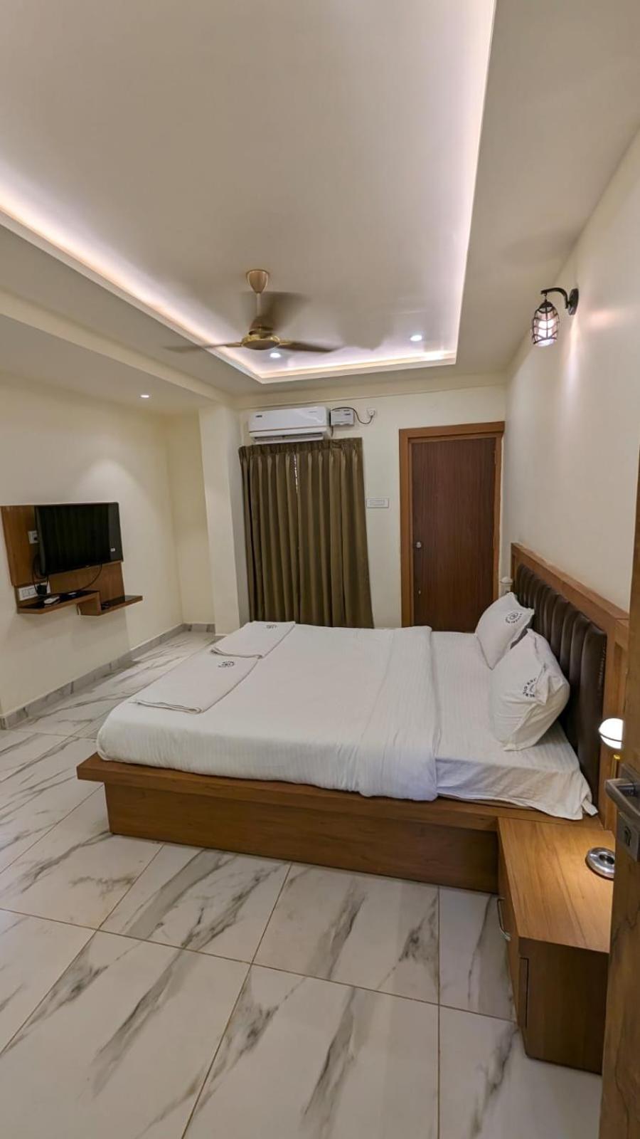 Mythri Residency Hotel Hubli Eksteriør billede
